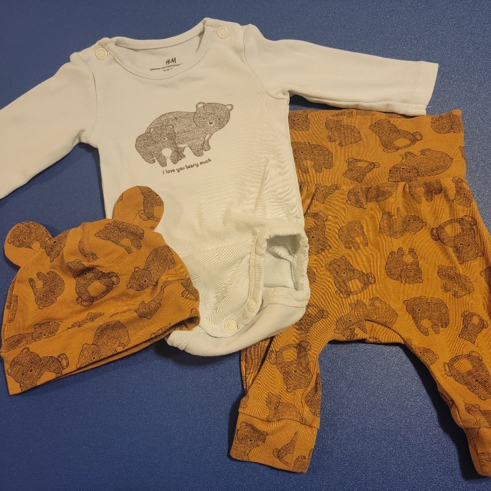 H&M Newborn Gender Neutral Outfit